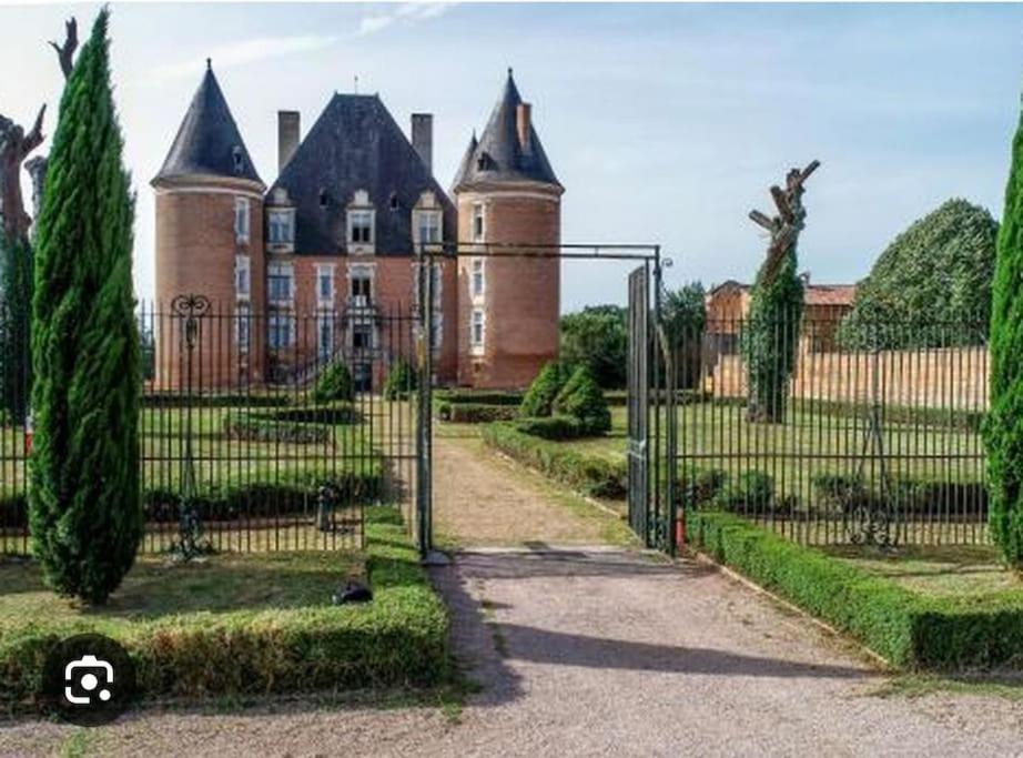 Maison A Saint Elix Le Chateau エクステリア 写真
